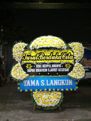 Papan Bunga Duka di Dimba